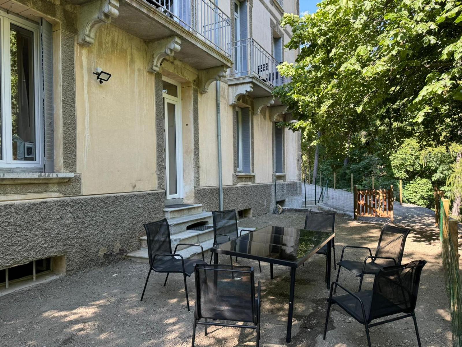 Appartements Confortables Avec Vue Montagne - Residence Villa Belle Fleur Chateau-Ville-Vieille Экстерьер фото